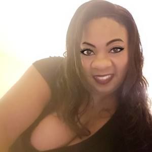 Meet your Posher, Dominique